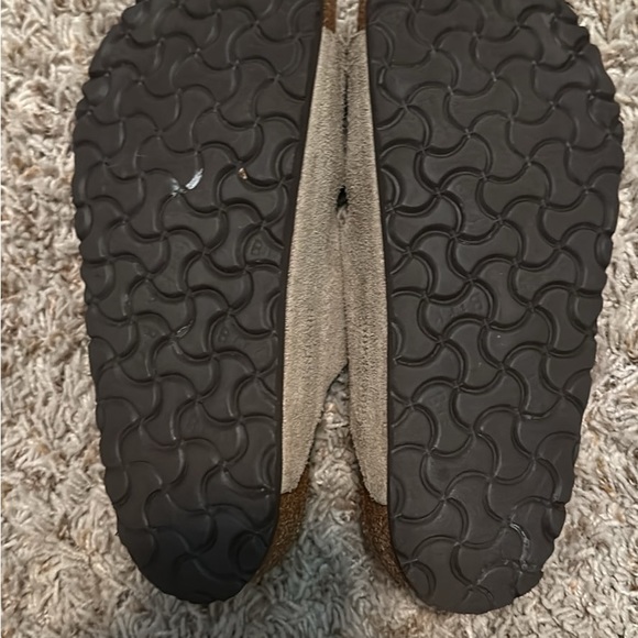 Gently Loved Birkenstock Arizona Sandals Size 38 / 7 - Picture 3 of 3